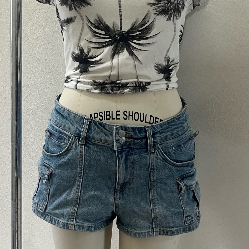 Wild Fable 2000s inspired denim shorts